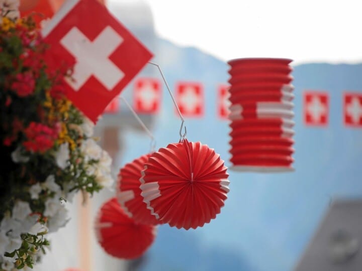 SAMNAUN, 1AUG14 - Impression von der traditionellen 1. August-Feier im buendnerischen Ferienort Samnaun, wo ein Dorfmarkt mit lokalen Produkten, Attraktionen fuer Gross und Klein, sowie Bike-Demos und Country-Musik die Besucher unterhalten.

Impression of Switzerland's National Holiday on August 1, 2014, in Samnaun/Switzerland.

swiss-image.ch/Photo Nadja Simmen