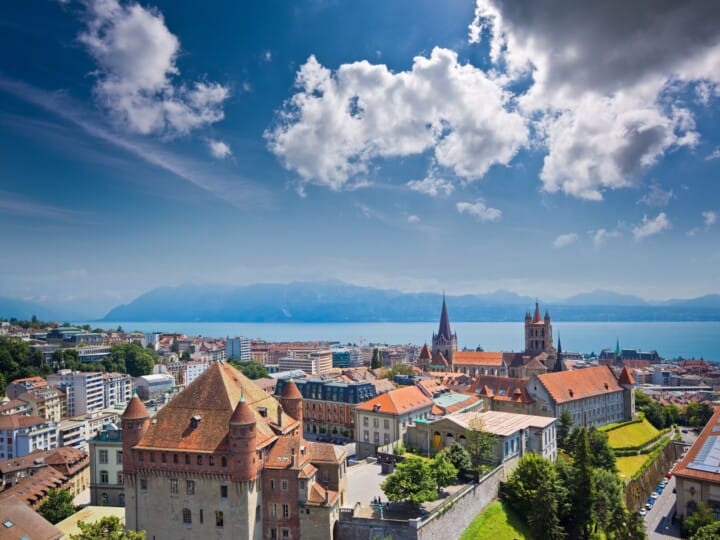 Vue sur la Cite le Chateau Saint-Maire