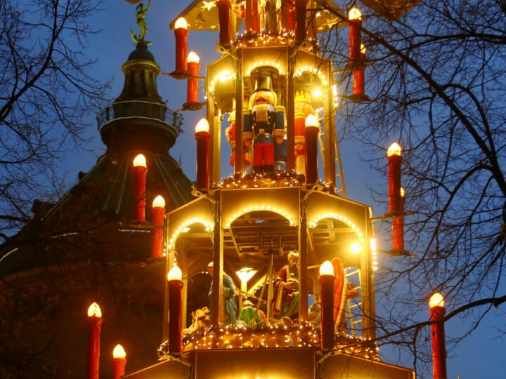 Mannheim. 26NOV24 | Innenstadt Wasserturm. Traditioneller Weihnachtsmarkt. 2024.




BILD- ID 1188 |
Bild: masterpress | Photo-Proßwitz | Markus Proßwitz 25NOV24
