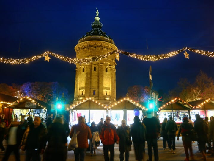 Mannheim. 26NOV24 | Innenstadt Wasserturm. Traditioneller Weihnachtsmarkt. 2024.




BILD- ID 1204 |
Bild: masterpress | Photo-Proßwitz | Markus Proßwitz 25NOV24