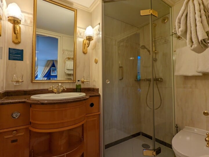 casanova-badezimmer-1_54772763972_o